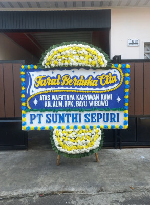 Papan Bunga Duka di Sreseh